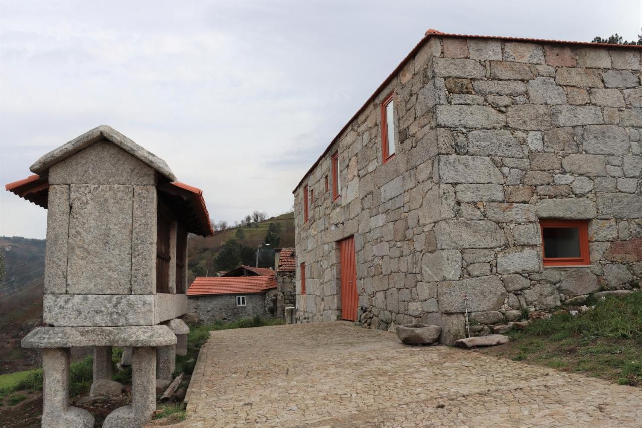 Quinta Da Riba Ma Pensionat Santa Leocadia Exteriör bild