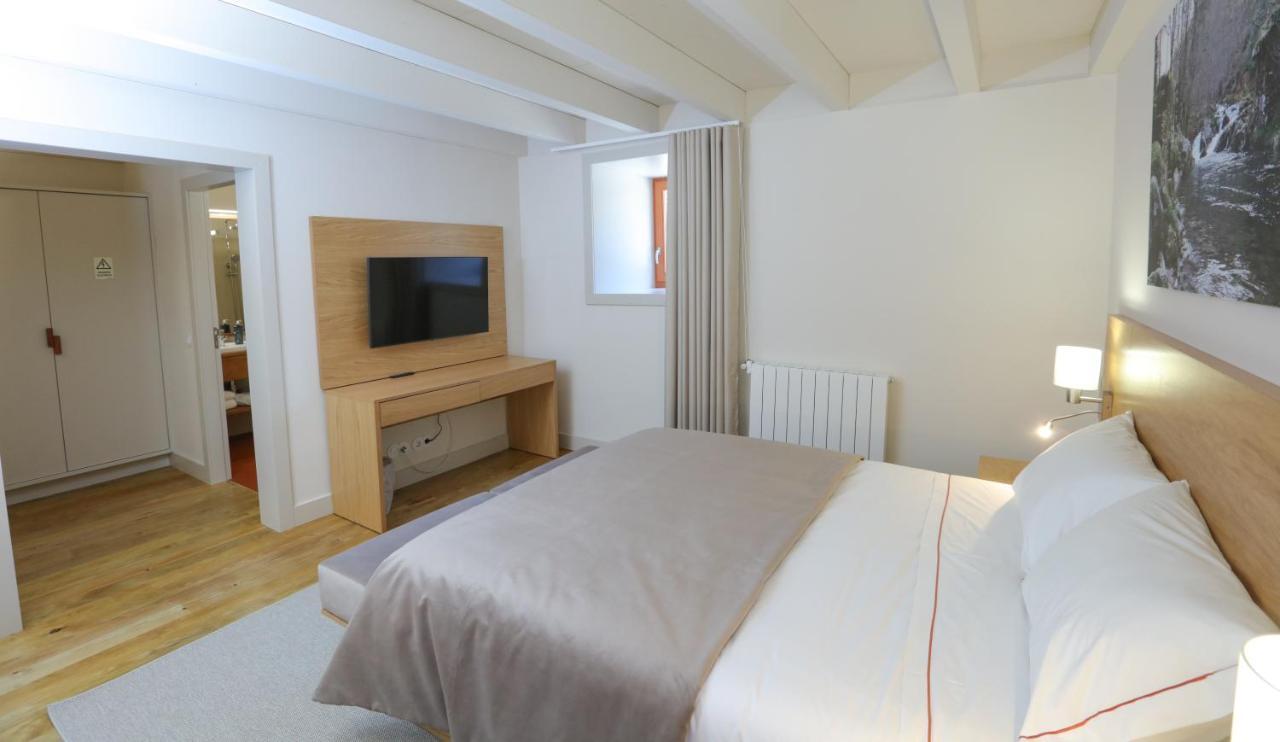 Quinta Da Riba Ma Pensionat Santa Leocadia Exteriör bild