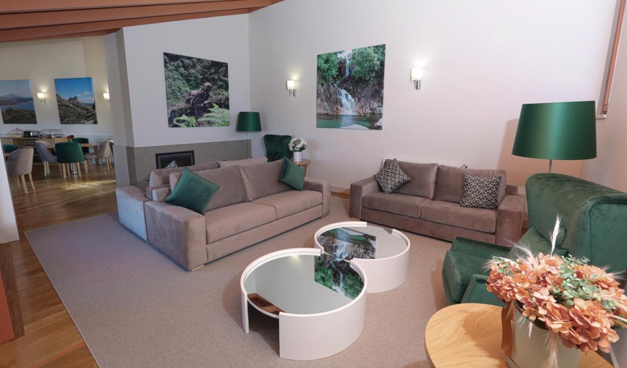 Quinta Da Riba Ma Pensionat Santa Leocadia Exteriör bild