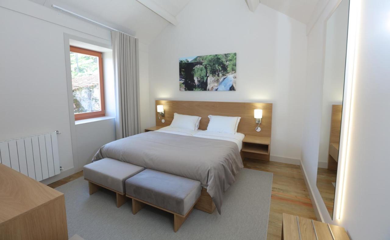 Quinta Da Riba Ma Pensionat Santa Leocadia Exteriör bild